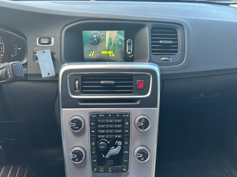 Used 2017 Volvo S60 T5 Dynamic w/ Vision Package FWD image 7
