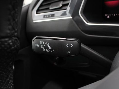 Certified 2023 Volkswagen Tiguan SE R-Line AWD/4WD image 12