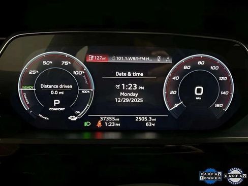 Used 2022 Audi e-tron Premium Plus w/ Premium Plus Package AWD/4WD image 17