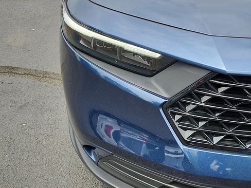 Used 2024 Honda Accord EX image 9