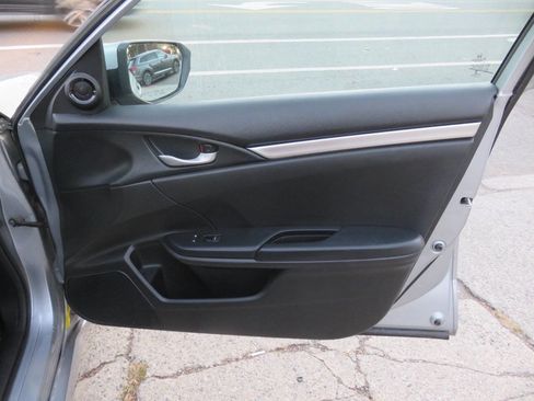 Used 2019 Honda Civic Sport image 24