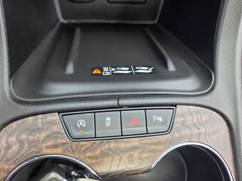 Used 2021 GMC Acadia Denali w/ Denali Ultimate Package AWD/4WD image 45