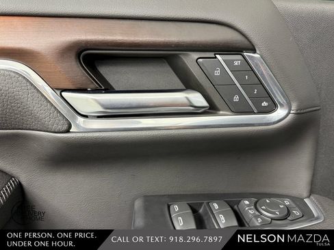 Used 2024 GMC Sierra 3500 Denali w/ Denali Reserve Package AWD/4WD image 21