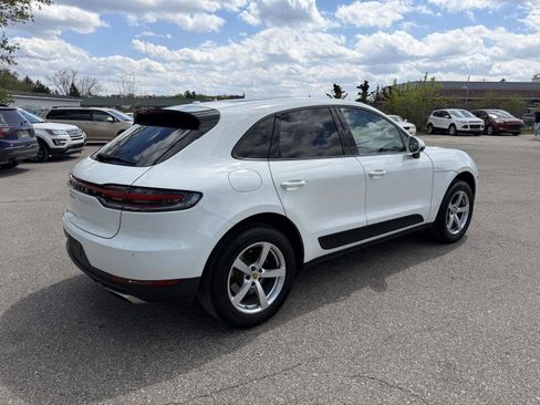 Used 2021 Porsche Macan w/ Premium Package AWD/4WD image 3