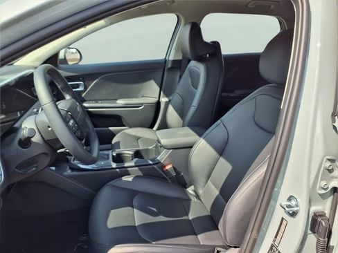 New 2026 Kia K4 EX FWD image 14