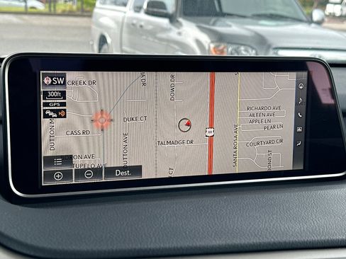 Used 2018 Lexus RX 450h AWD image 19