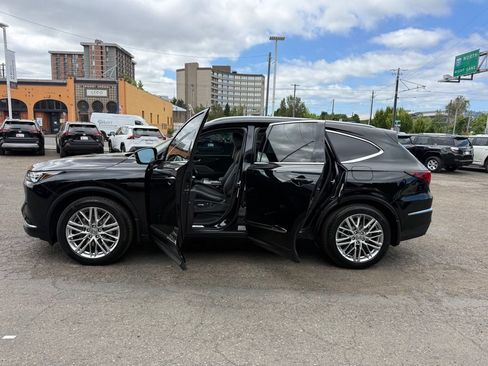 Used 2023 Acura MDX SH-AWD w/ Advance Package image 19