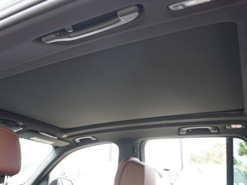 Used 2025 BMW X5 xDrive40i w/ M Sport Package AWD/4WD image 33