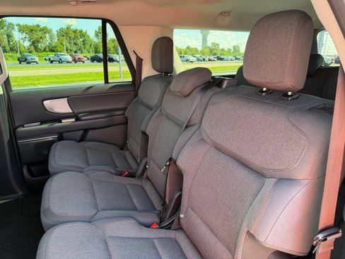 Used 2025 Ford Expedition Max Active RWD image 14