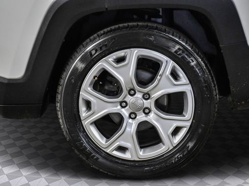 Used 2020 Jeep Renegade Limited image 29