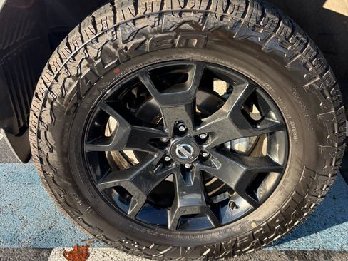 Used 2020 Nissan Frontier SV w/ Midnight Edition Floor Mats image 26