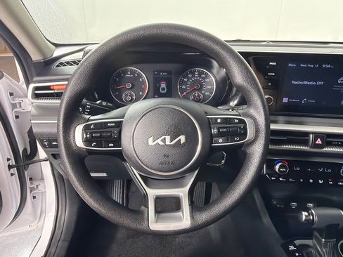 Used 2022 Kia K5 LX FWD image 15