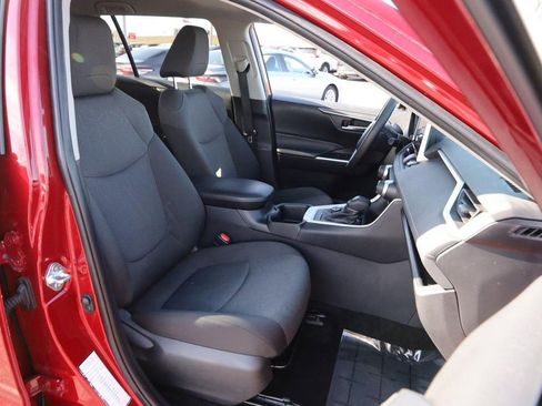 Used 2025 Toyota RAV4 XLE image 25