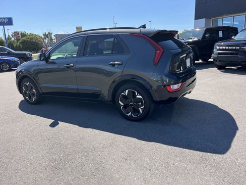 Used 2024 Kia Niro Wind FWD image 6