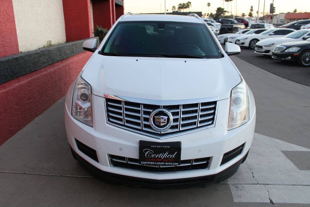 Used 2015 Cadillac SRX Luxury FWD image 3