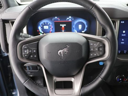 Used 2025 Ford Bronco Outer Banks image 17