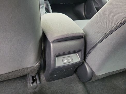 Used 2025 Toyota Corolla LE image 11