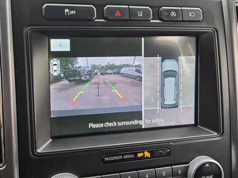 Used 2020 Ford Expedition Platinum image 16