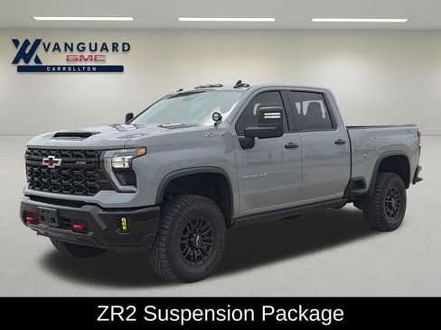 Used 2024 Chevrolet Silverado 2500 ZR2 w/ Technology Package AWD/4WD image 4
