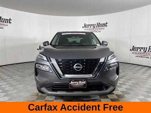 Used 2023 Nissan Rogue SV AWD/4WD image 3