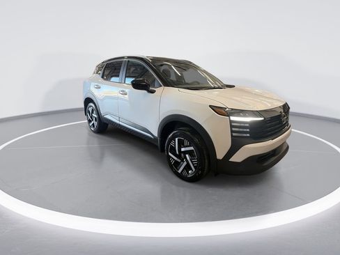 New 2026 Nissan Kicks SV FWD image 2