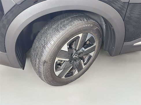 Used 2025 Nissan Kicks SR w/ Interior Electronics Package AWD/4WD image 35