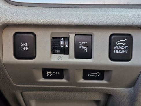 Used 2017 Subaru Forester 2.5i Premium AWD/4WD image 16