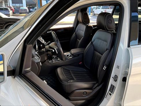 Used 2019 Mercedes-Benz GLS 450 4MATIC image 8