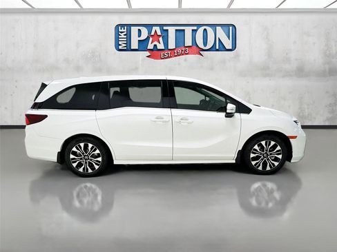 New 2026 Honda Odyssey Elite image 8