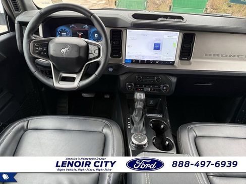 Used 2025 Ford Bronco Outer Banks image 15