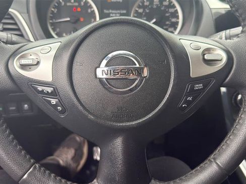 Used 2017 Nissan Sentra SR FWD image 32