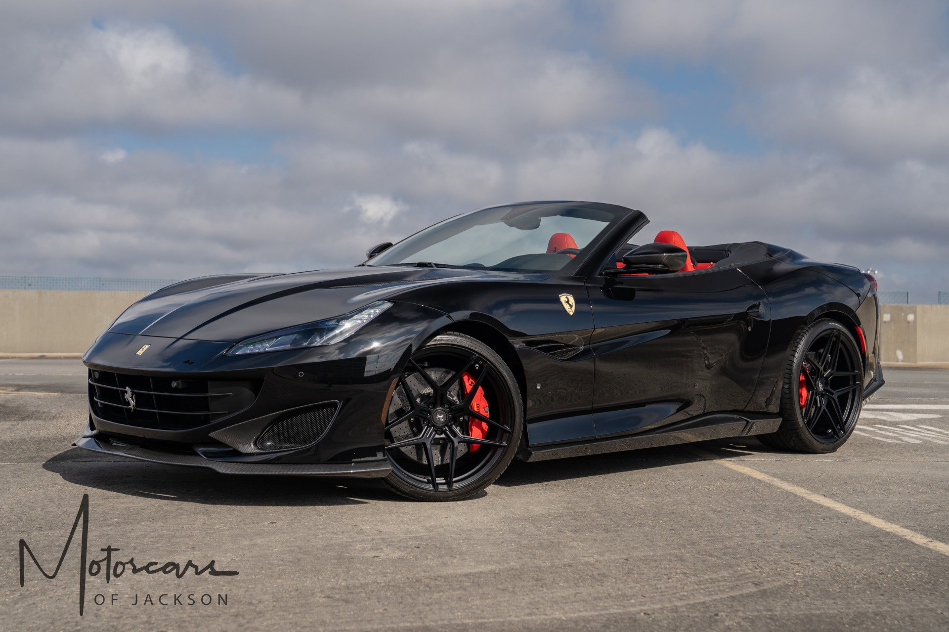 Used 2019 Ferrari Portofino RWD image 2