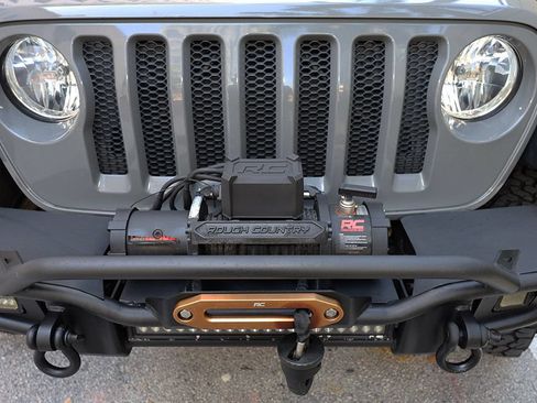 Used 2018 Jeep Wrangler Unlimited Sport AWD/4WD image 6