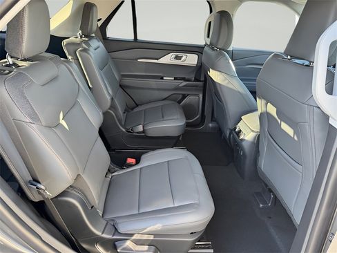 New 2026 Ford Explorer Active w/ Active Comfort Package image 30