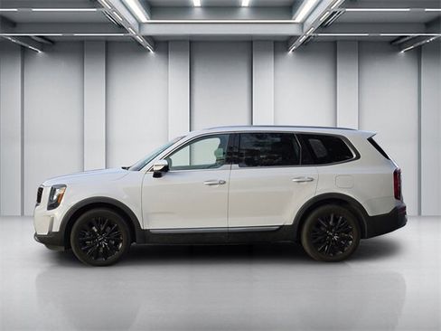 Used 2022 Kia Telluride SX w/ SX Prestige Package image 7