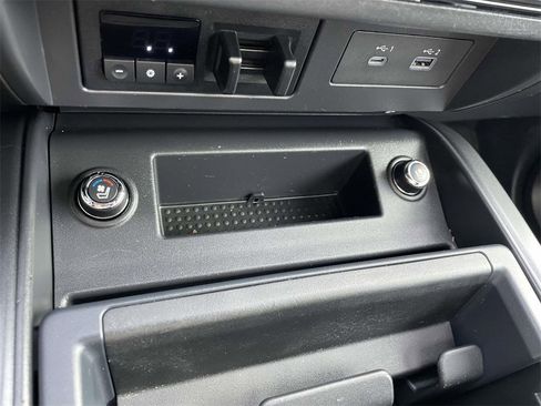 Used 2023 Nissan Titan PRO-4X w/ Pro-4x Convenience Package image 30