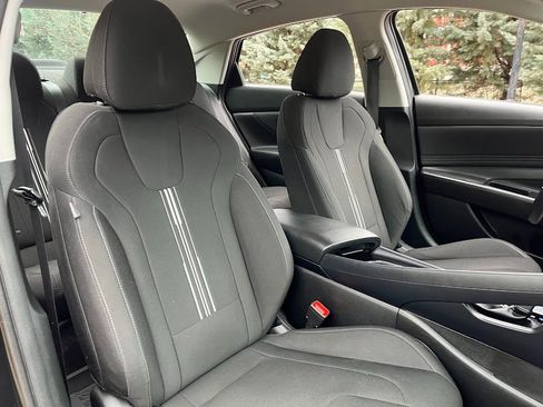 Used 2023 Hyundai Elantra SEL w/ Convenience Package image 37