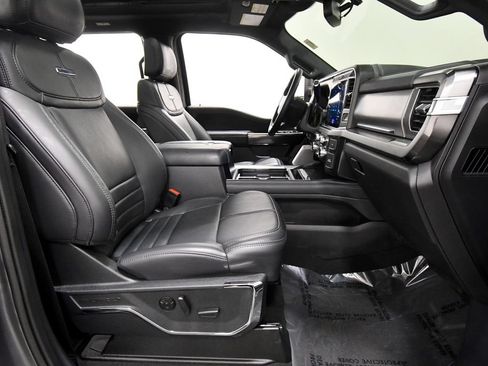 Used 2025 Ford F350 Platinum w/ FX4 Off-Road Package AWD/4WD image 19