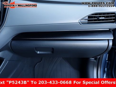 Used 2024 Subaru Crosstrek 2.0i Premium image 40