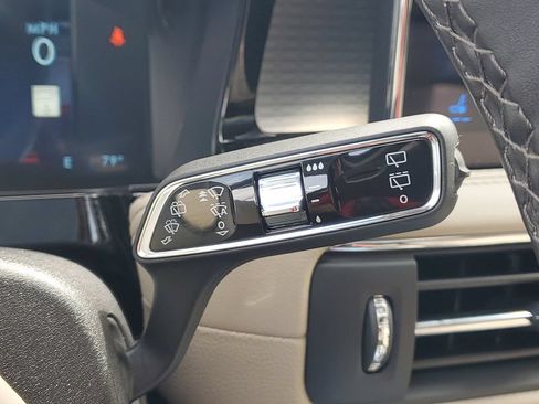 Used 2025 Lincoln Corsair AWD w/ Equipment Group 101A image 27