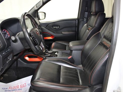 Used 2023 Nissan Frontier PRO-4X w/ Pro-4X Premium Package image 18
