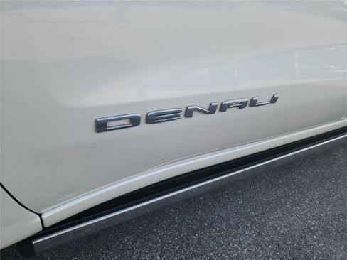 Used 2021 GMC Sierra 1500 Denali w/ Denali Ultimate Package image 10