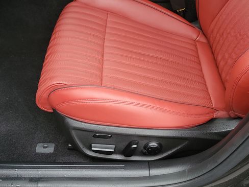 Certified 2025 Genesis G70 3.3T Advanced image 19