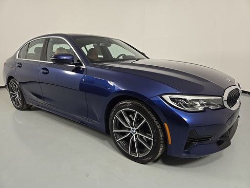 Used 2019 BMW 330i xDrive Sedan w/ Premium Package image 8