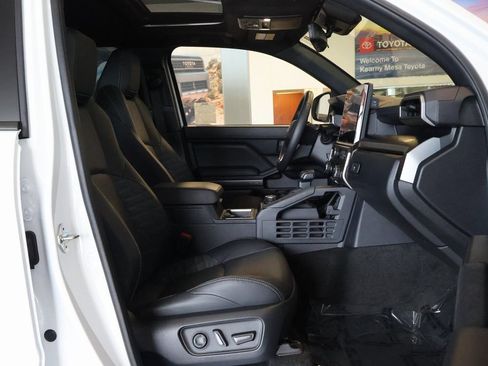 Used 2025 Toyota 4Runner TRD Off-Road Premium w/ Tow Technology Package AWD/4WD image 8
