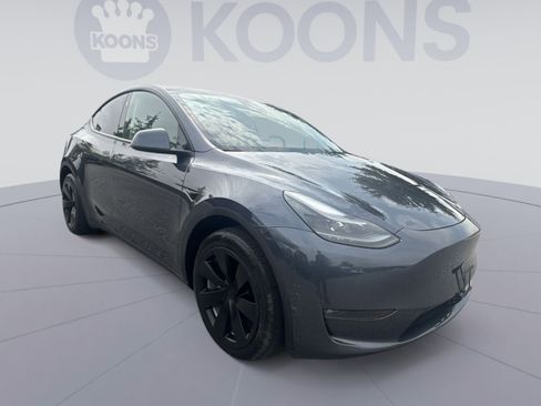 Used 2023 Tesla Model Y Long Range AWD/4WD image 10