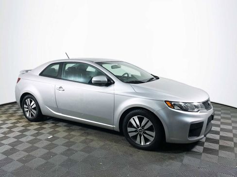 Used 2013 Kia Forte Koup EX image 3