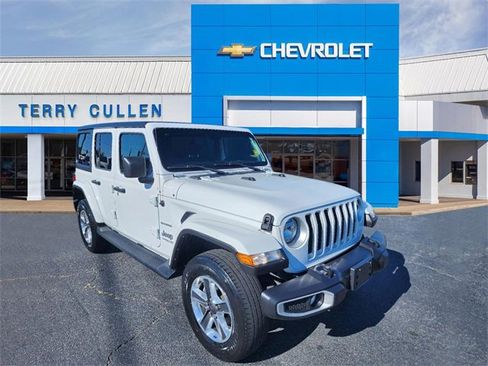 Used 2022 Jeep Wrangler Unlimited Sahara image 1