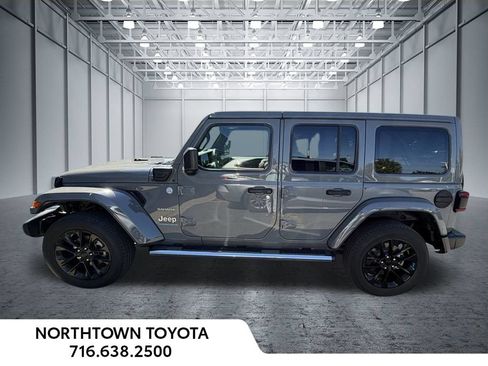 Used 2023 Jeep Wrangler Unlimited Sahara w/ Cold Weather Group AWD/4WD image 25