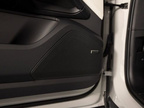 New 2026 Porsche Cayenne S image 15